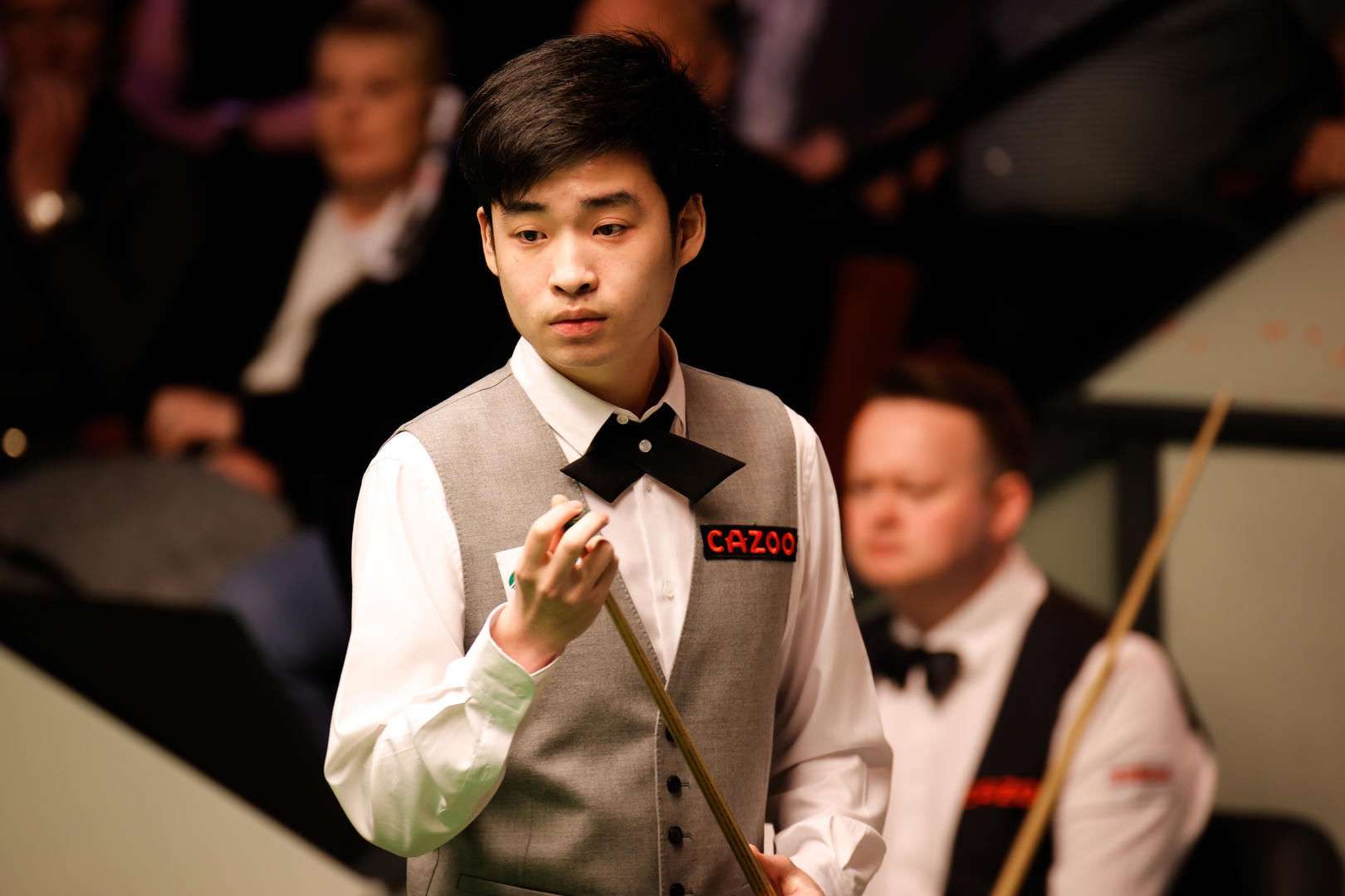 通过媒体的 通过媒体的