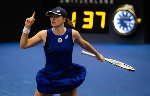 形成对比 形成对比